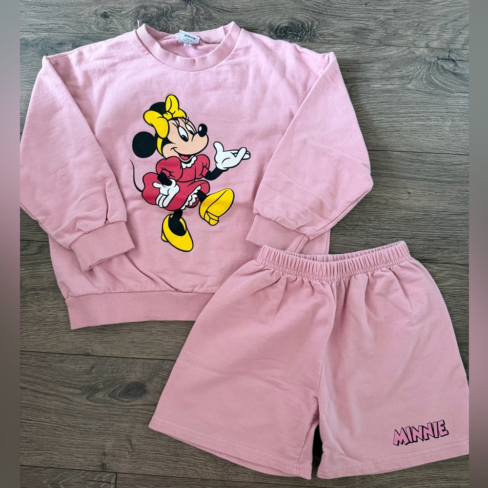 Pink Minnie Mouse Sweatshirt and Shorts Set